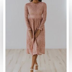 Roolee Lace Midi Dress in Blush Pink